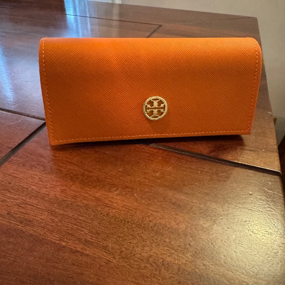 Tory Burch sunglasses - Picture 4 of 4